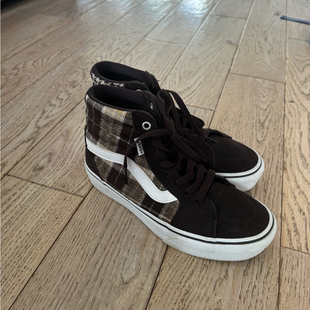 Vans Women's High-Top Sneakers - Brown and White Plaid